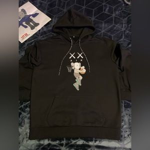 Kaws “AIR” Hoodie XL